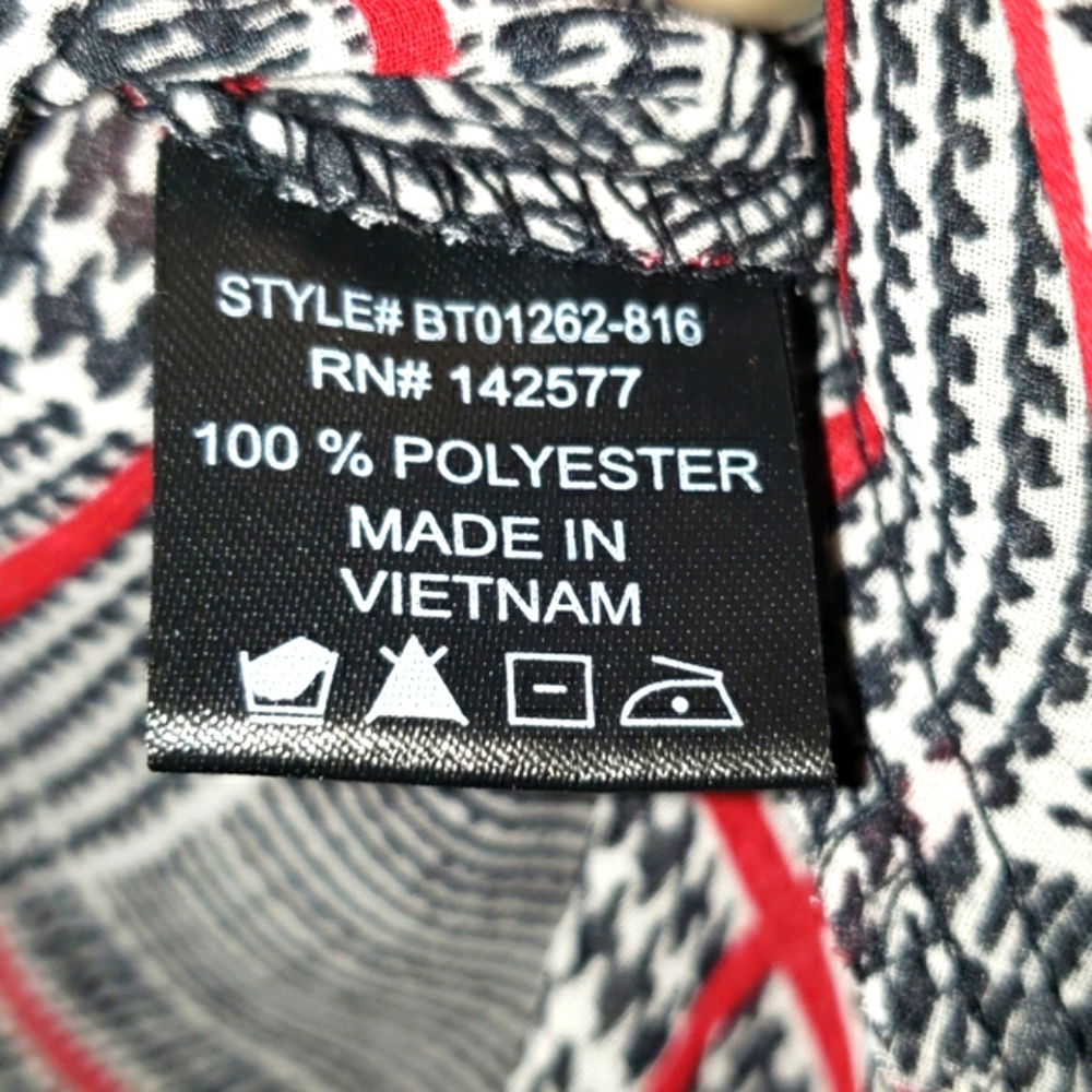 Women's Dressy Blouse - Picture 7 of 8